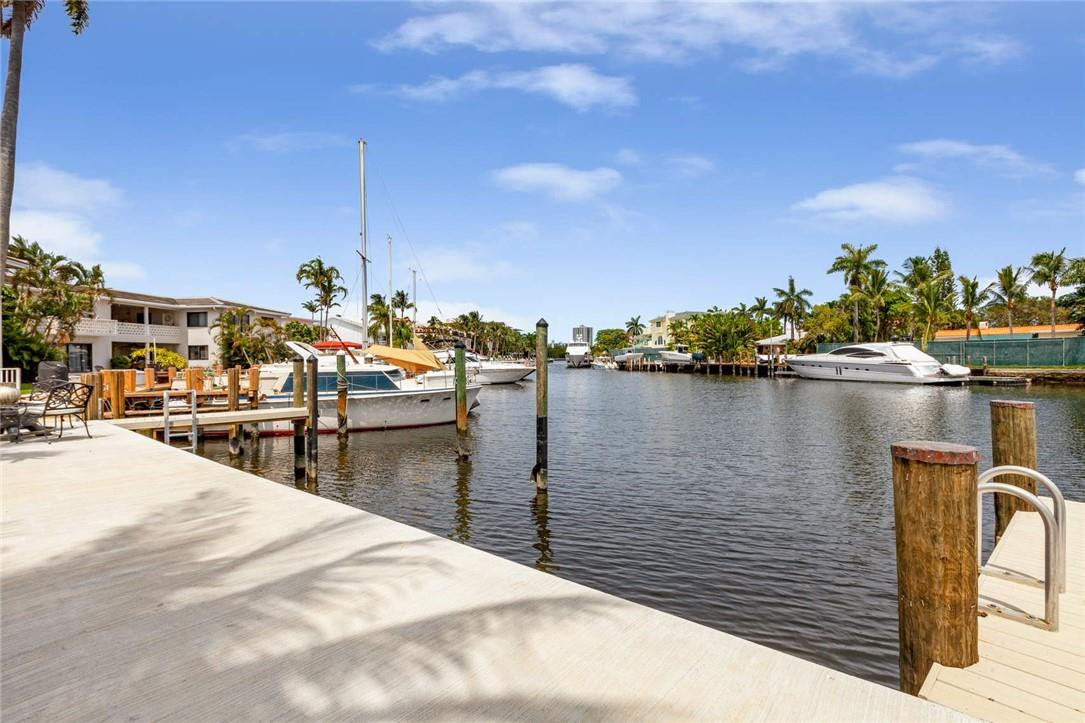 DOCKSIDE AT GRANDEUR - Residential