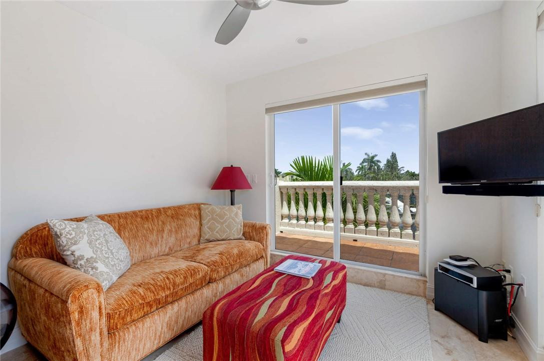 DOCKSIDE AT GRANDEUR - Residential