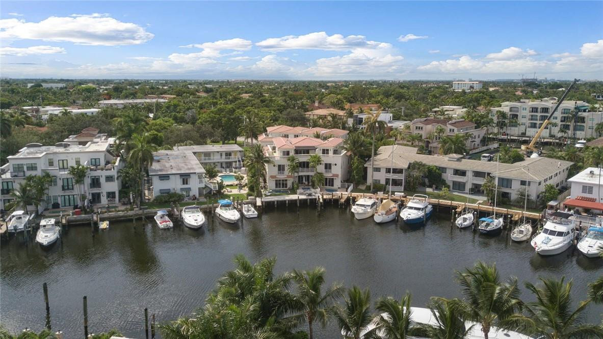 DOCKSIDE AT GRANDEUR - Residential