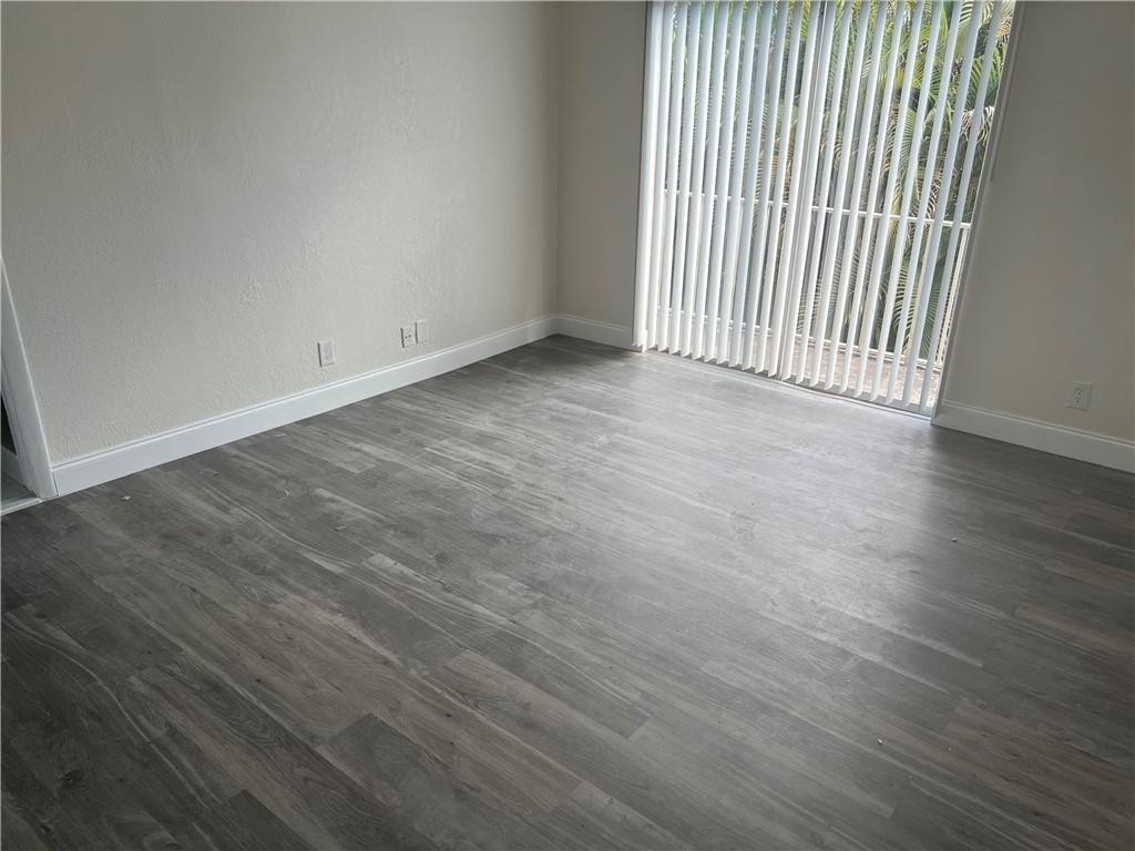 CASTLEWOOD 71-37 B - Residential Income