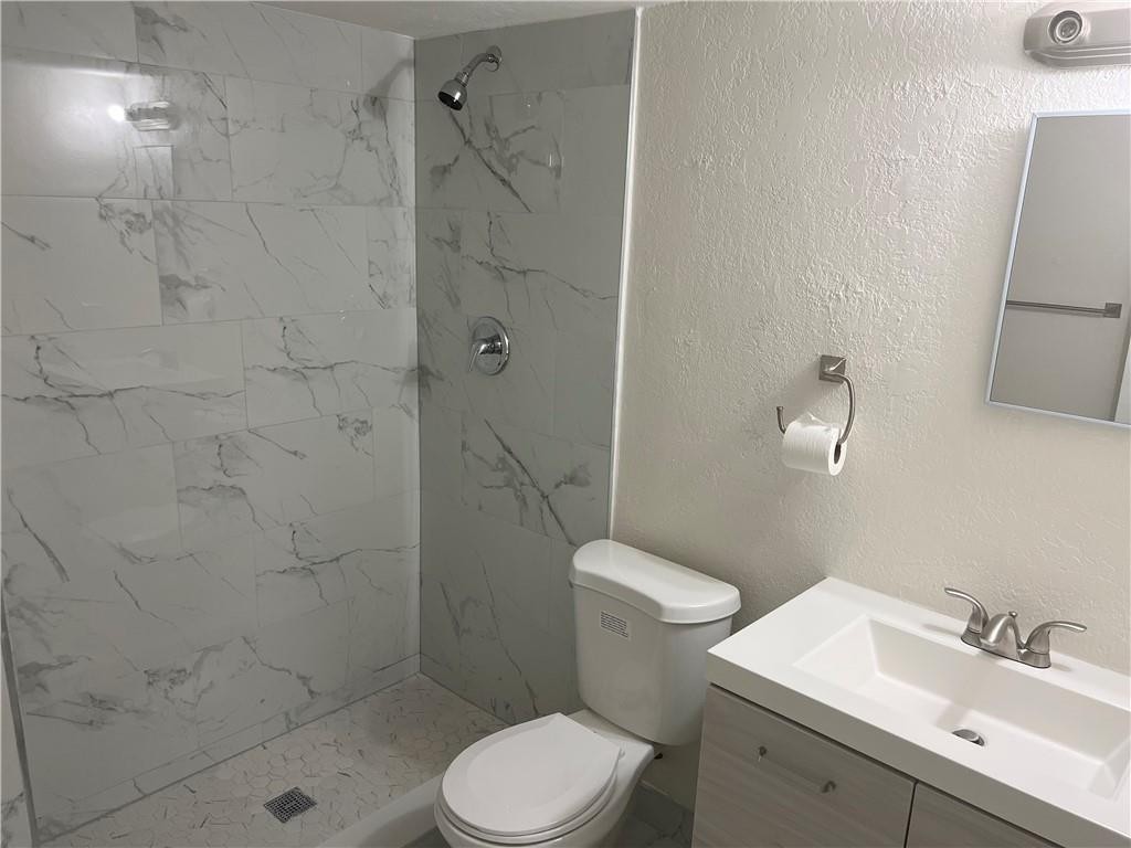 CASTLEWOOD 71-37 B - Residential Income