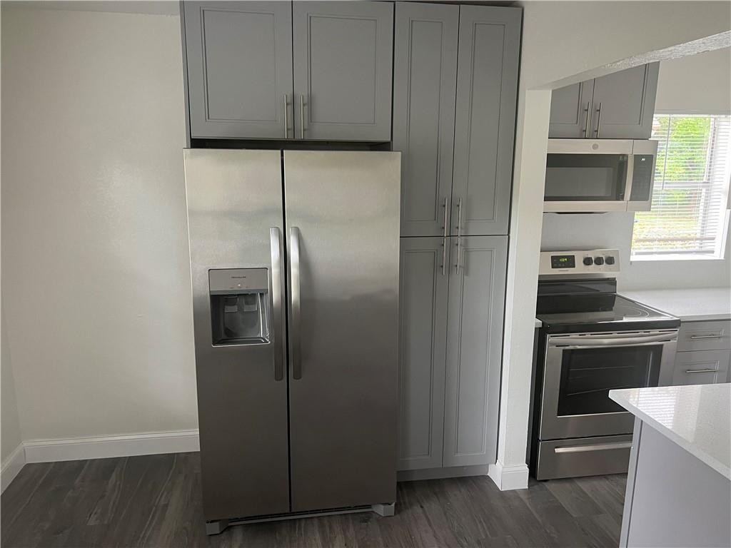 CASTLEWOOD 71-37 B - Residential Income