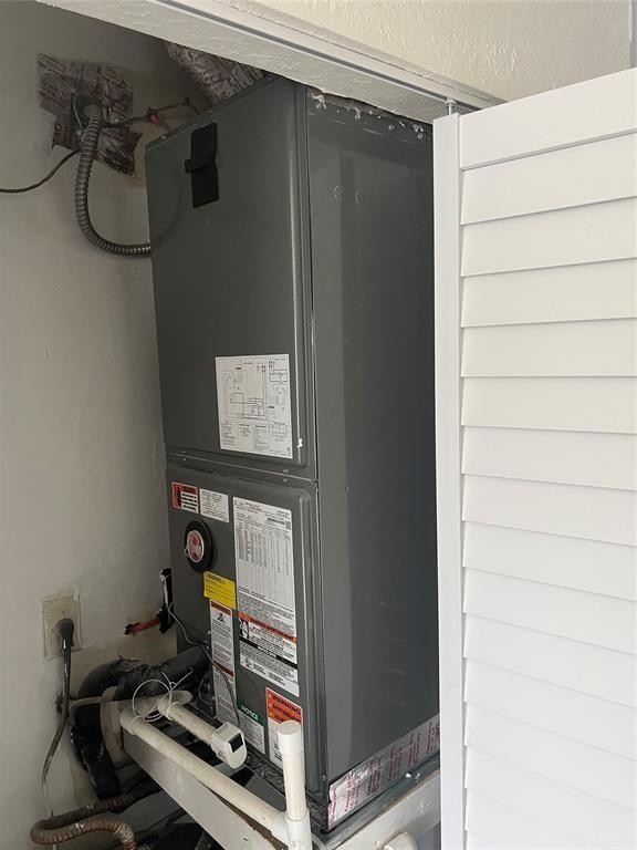 CASTLEWOOD 71-37 B - Residential Income