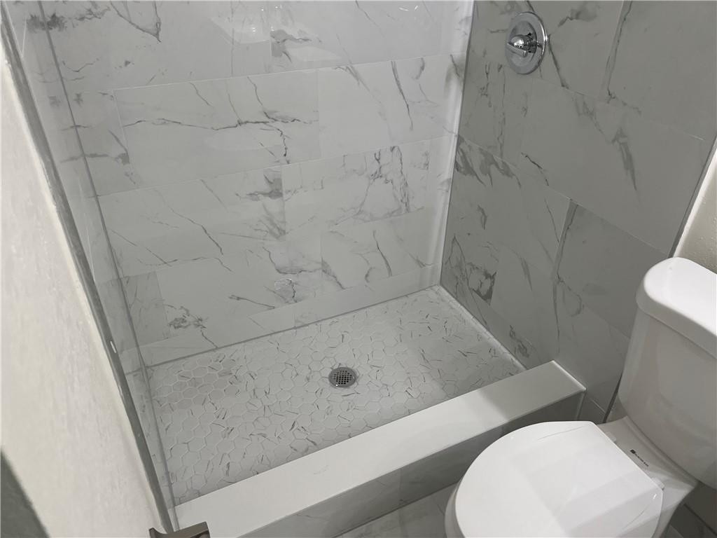 CASTLEWOOD 71-37 B - Residential Income