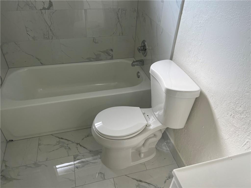 CASTLEWOOD 71-37 B - Residential Income