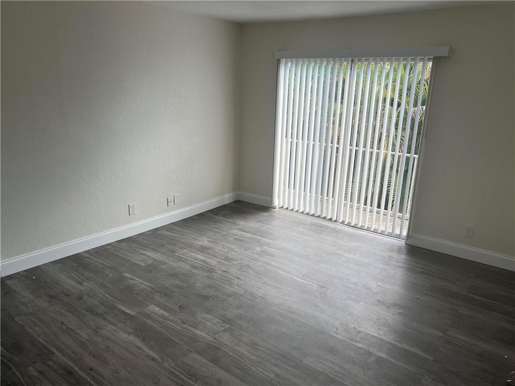 CASTLEWOOD 71-37 B - Residential Income