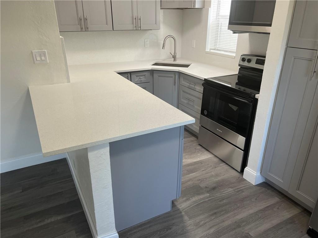 CASTLEWOOD 71-37 B - Residential Income