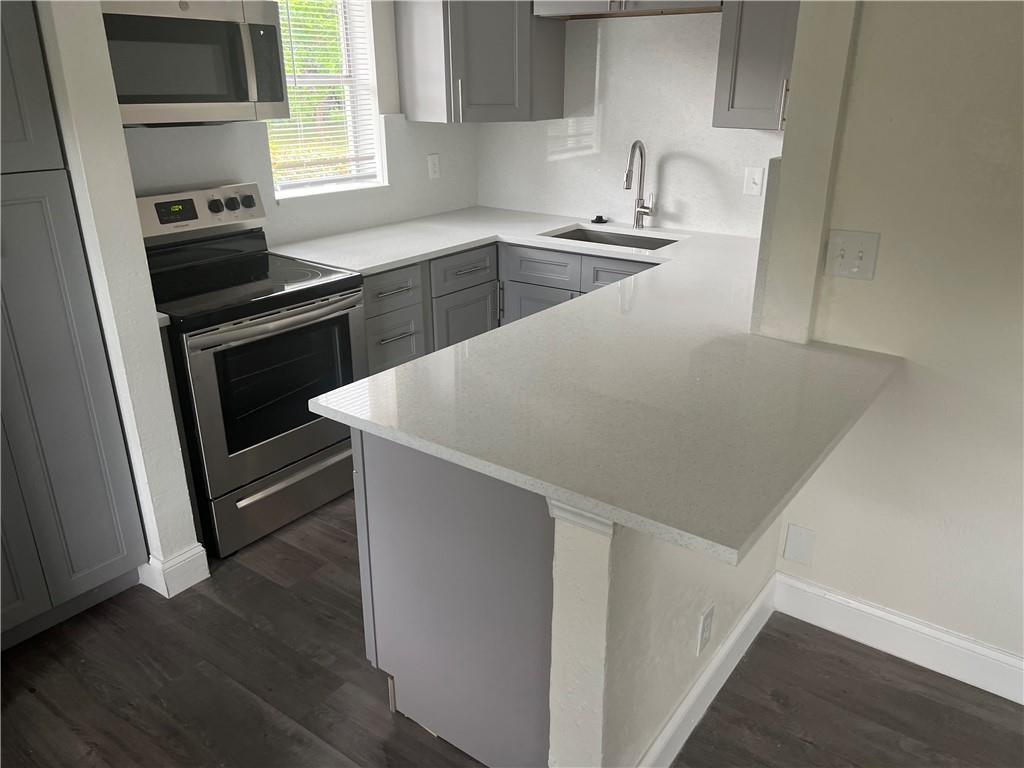 CASTLEWOOD 71-37 B - Residential Income