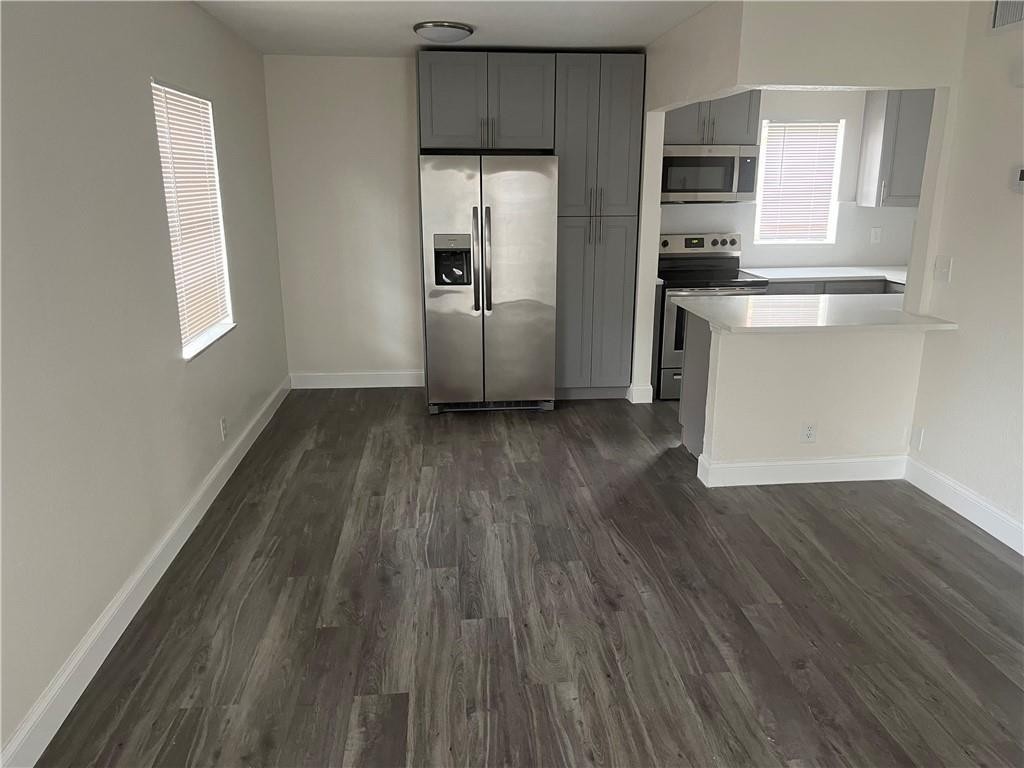 CASTLEWOOD 71-37 B - Residential Income