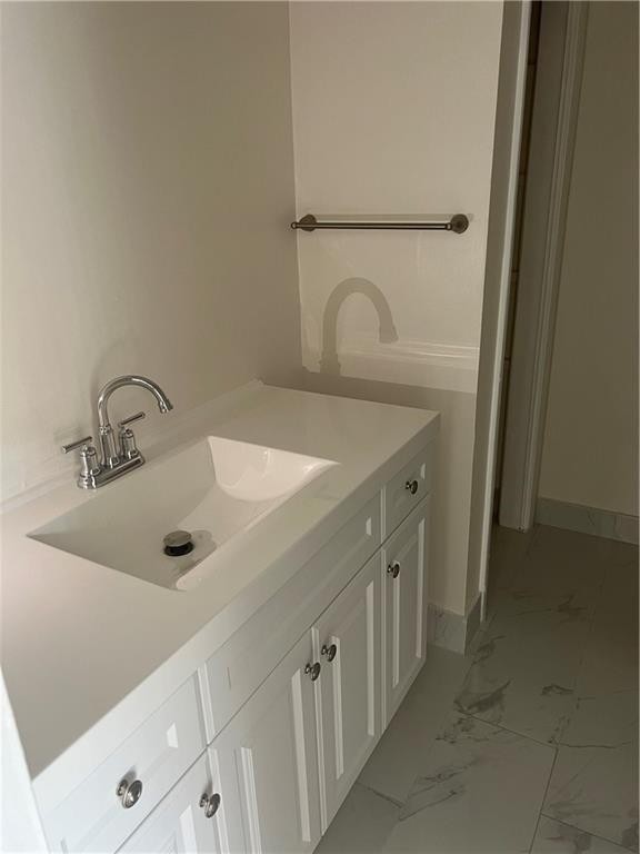 CASTLEWOOD 71-37 B - Residential Income