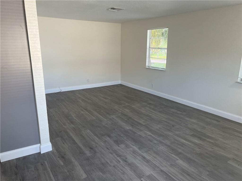 CASTLEWOOD 71-37 B - Residential Income