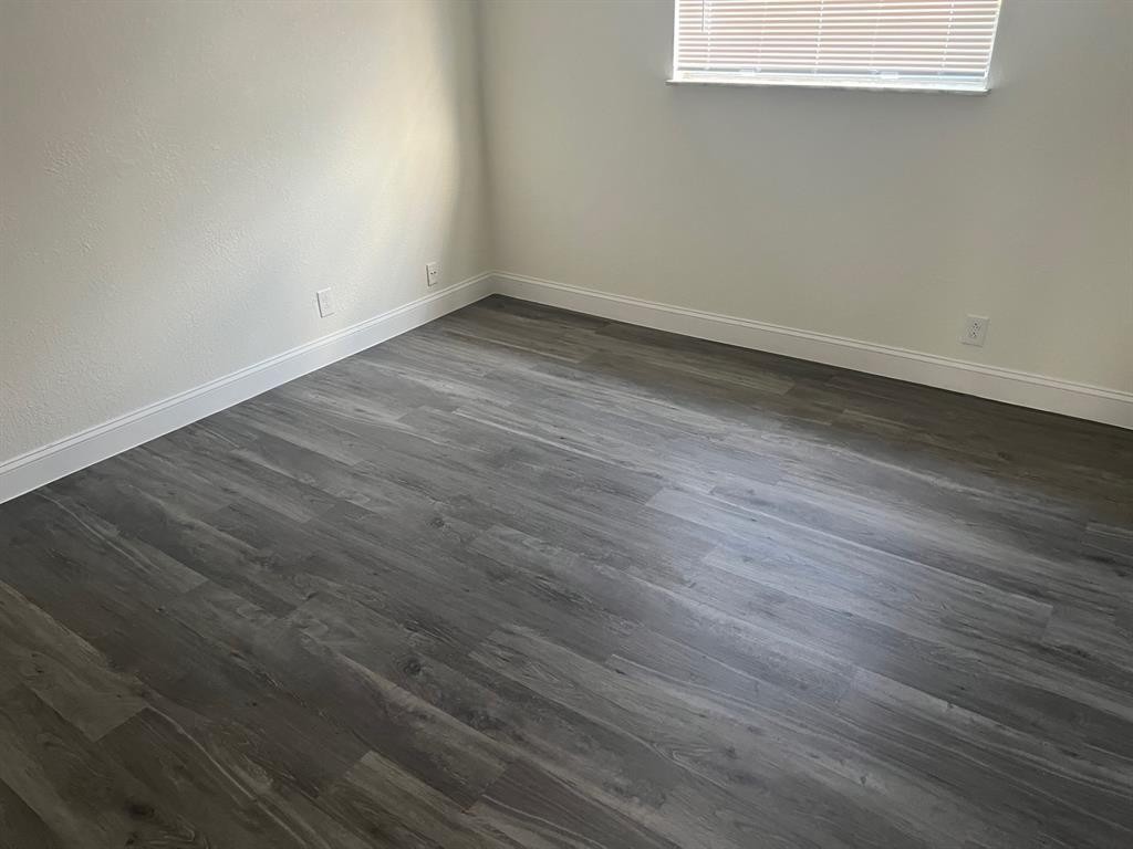 CASTLEWOOD 71-37 B - Residential Income