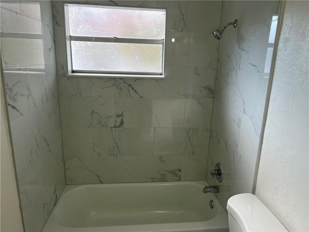 CASTLEWOOD 71-37 B - Residential Income