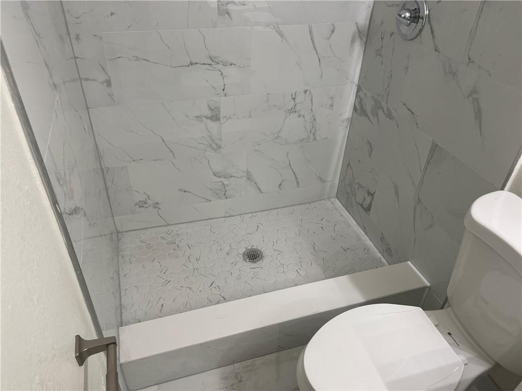 CASTLEWOOD 71-37 B - Residential Income