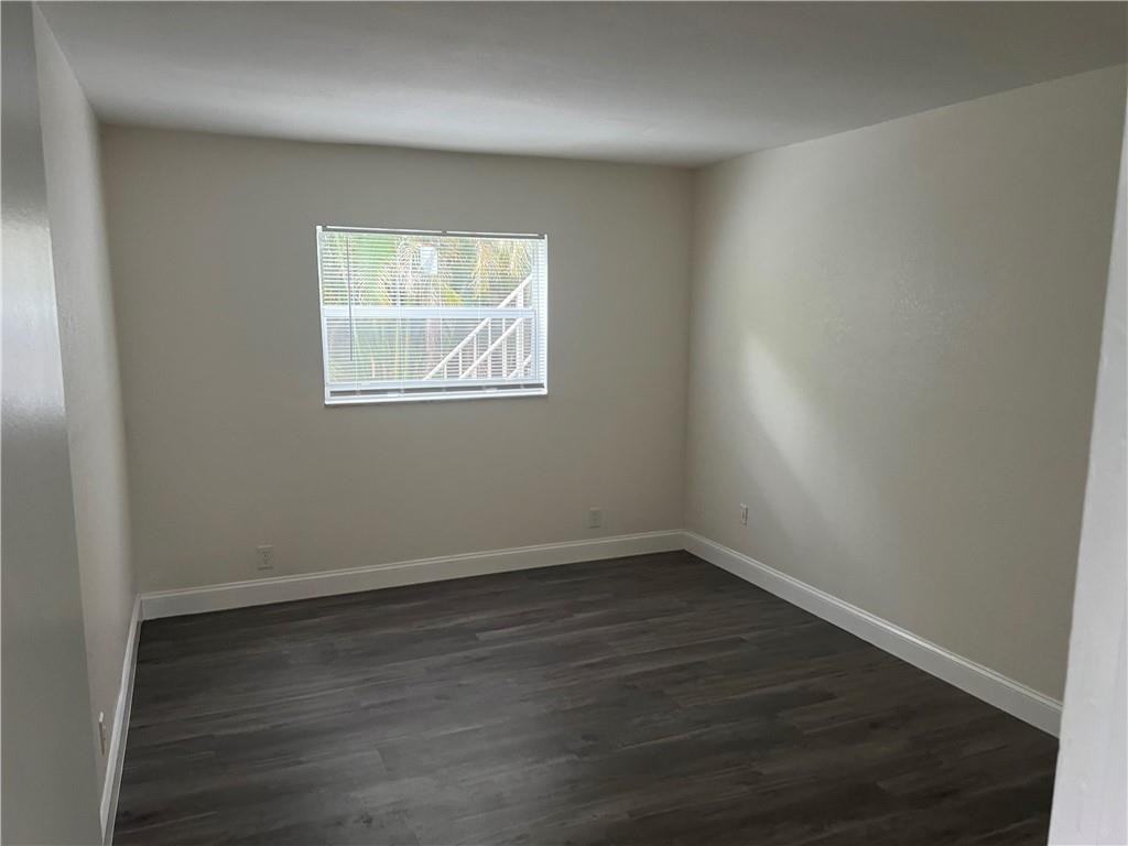 CASTLEWOOD 71-37 B - Residential Income