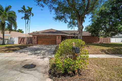 100 SW 15th Court, Boca Raton, FL MLS: R11077479