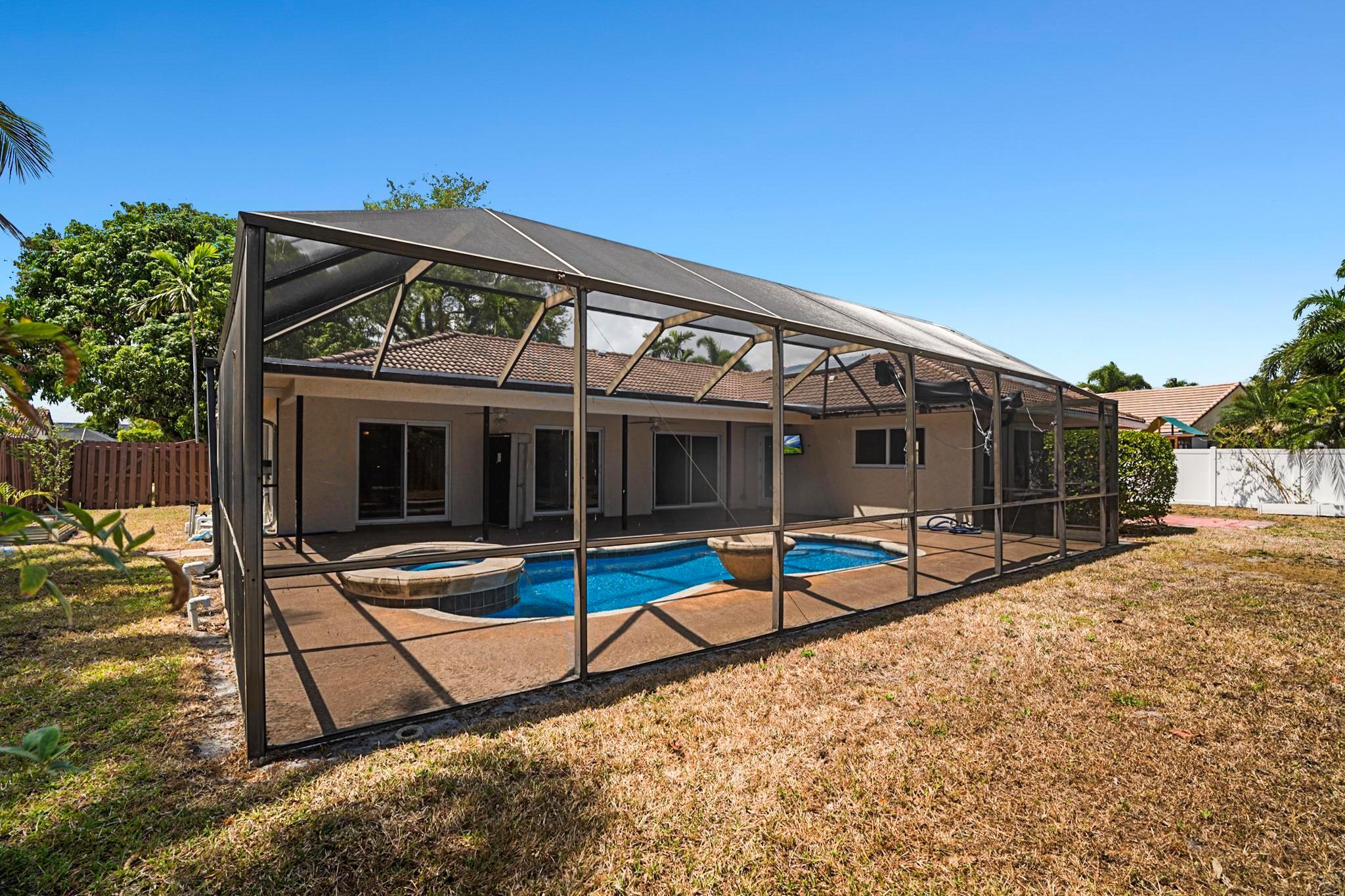 100 SW 15th Court