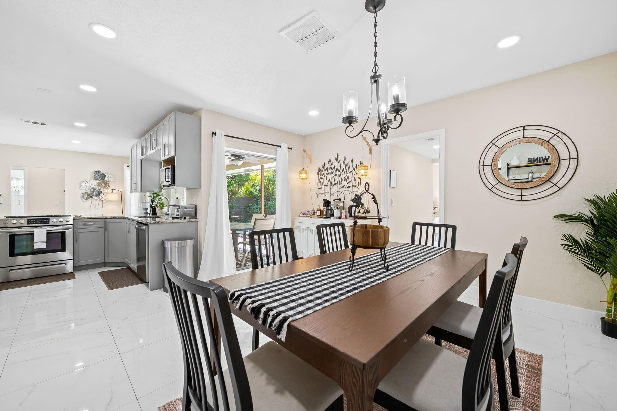 Royal Palm Isles - Residential Lease