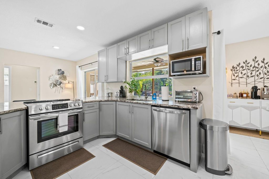 Photo of 1724 36th Court, Oakland Park, FL 33309 (MLS # F10550882)