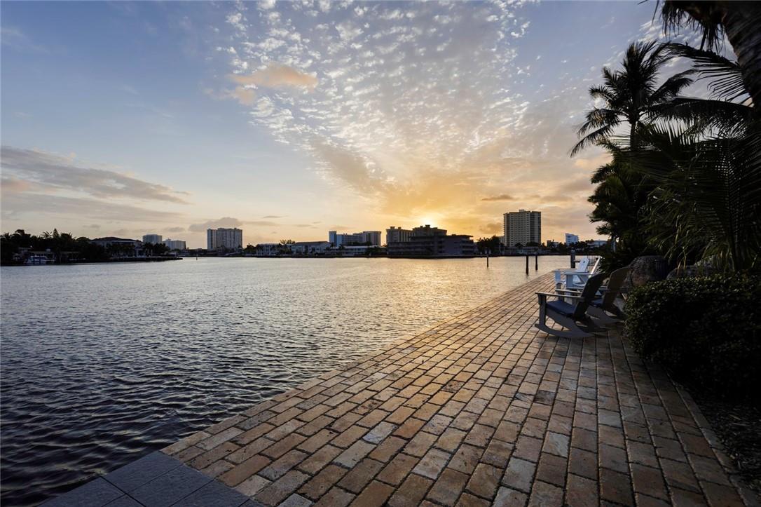 Santa Barbara Shores 33-2 - Residential