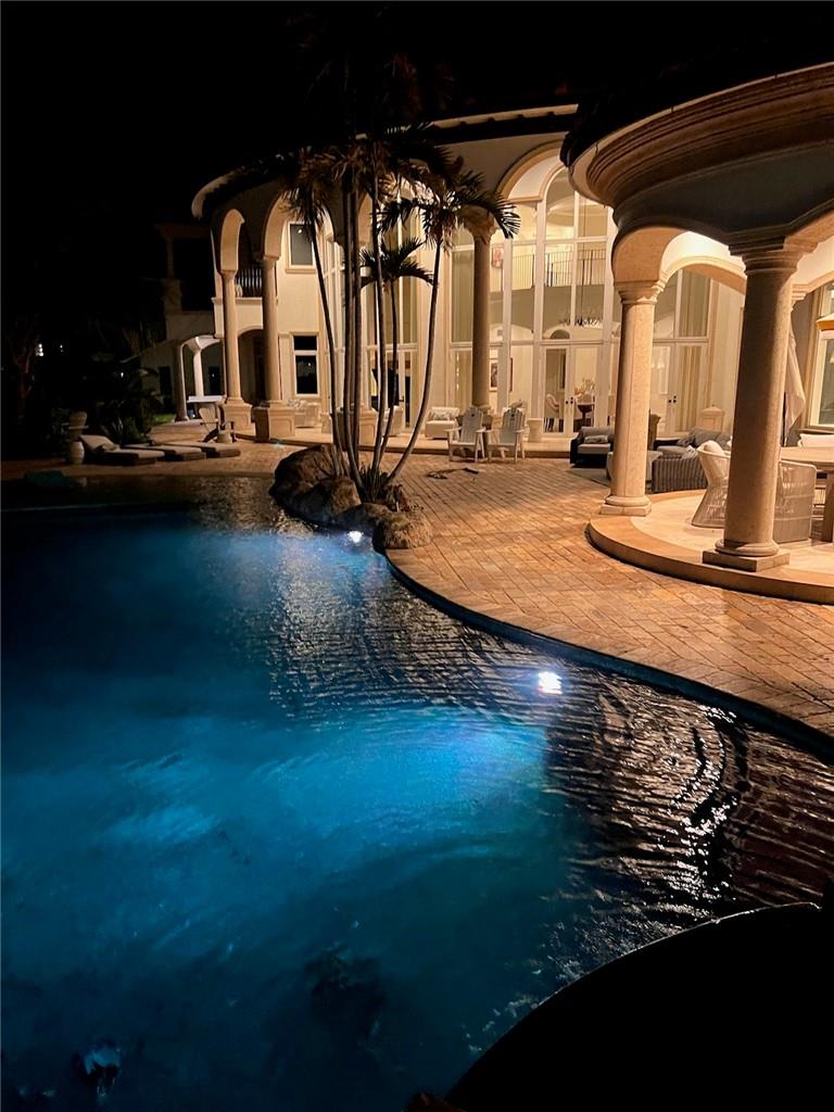 Santa Barbara Shores 33-2 - Residential