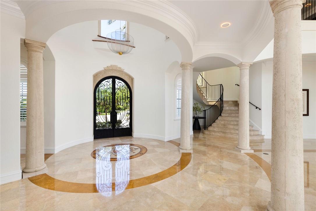 Santa Barbara Shores 33-2 - Residential