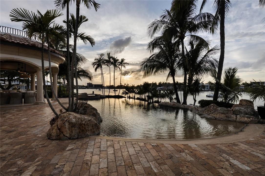 Santa Barbara Shores 33-2 - Residential