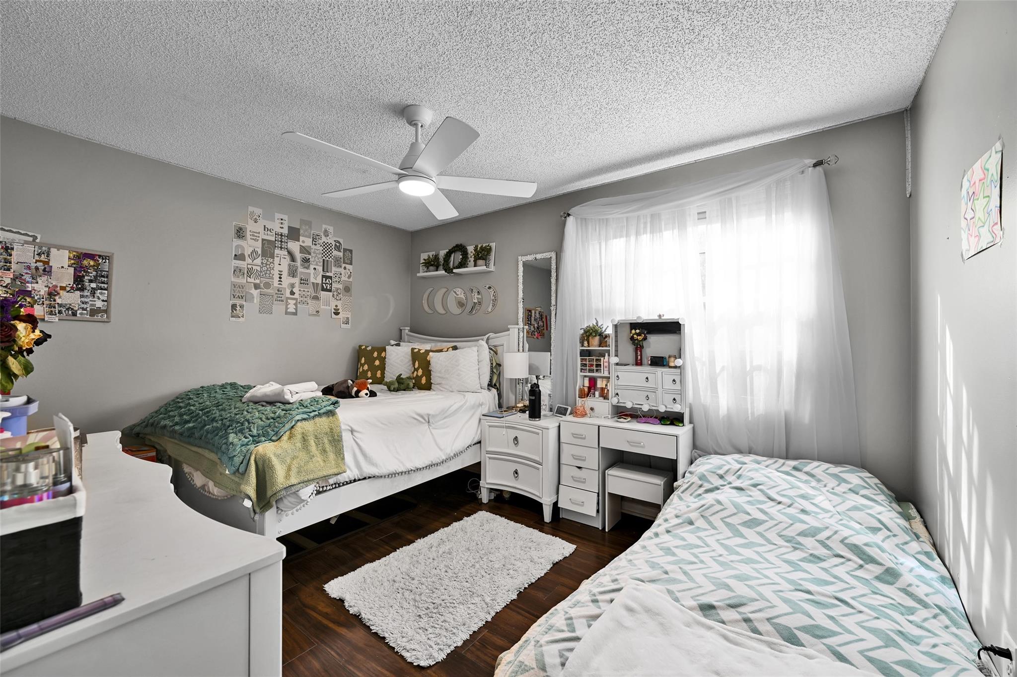 West Glen Manor 145-7 B - Residential