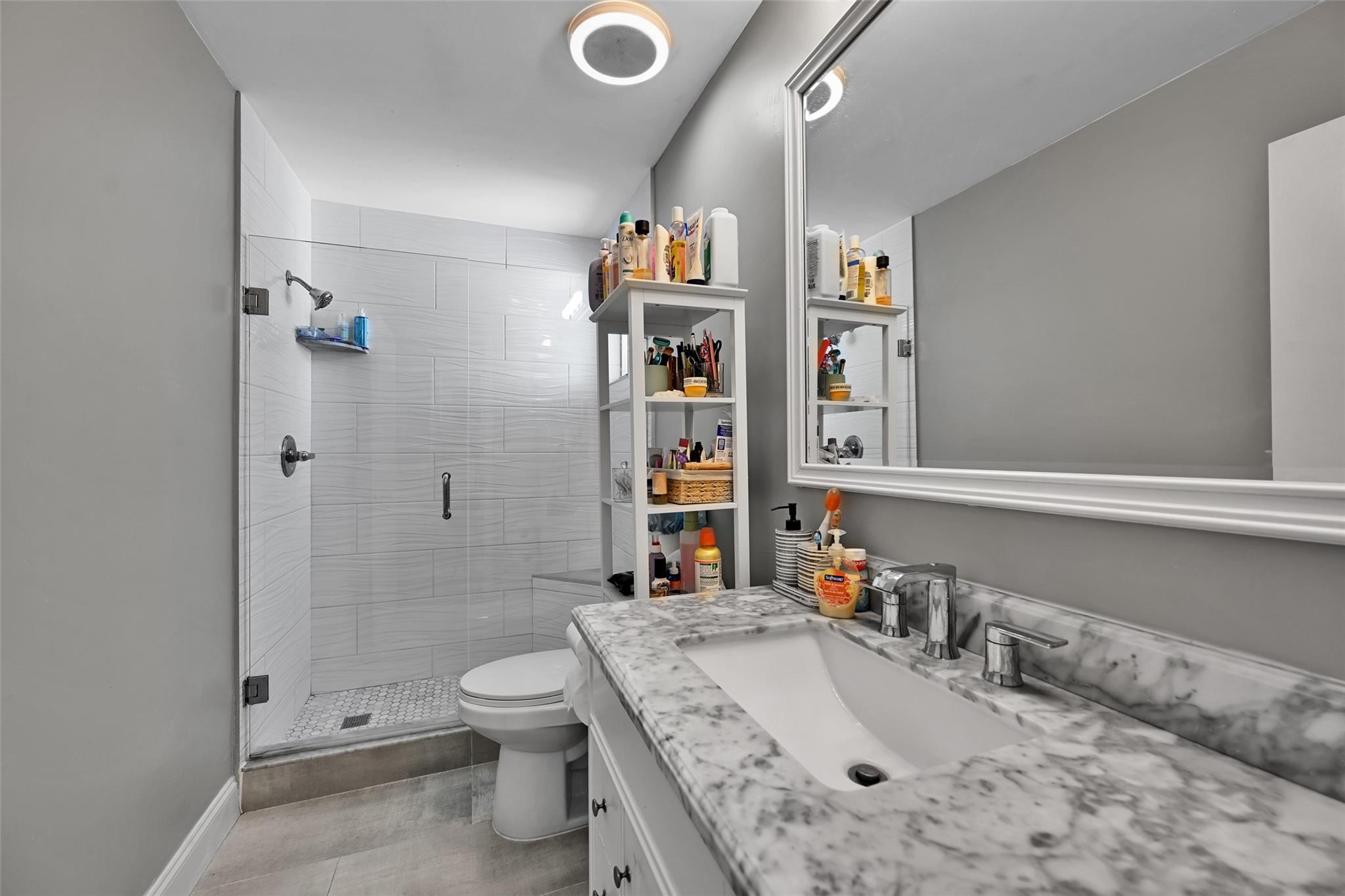 West Glen Manor 145-7 B - Residential