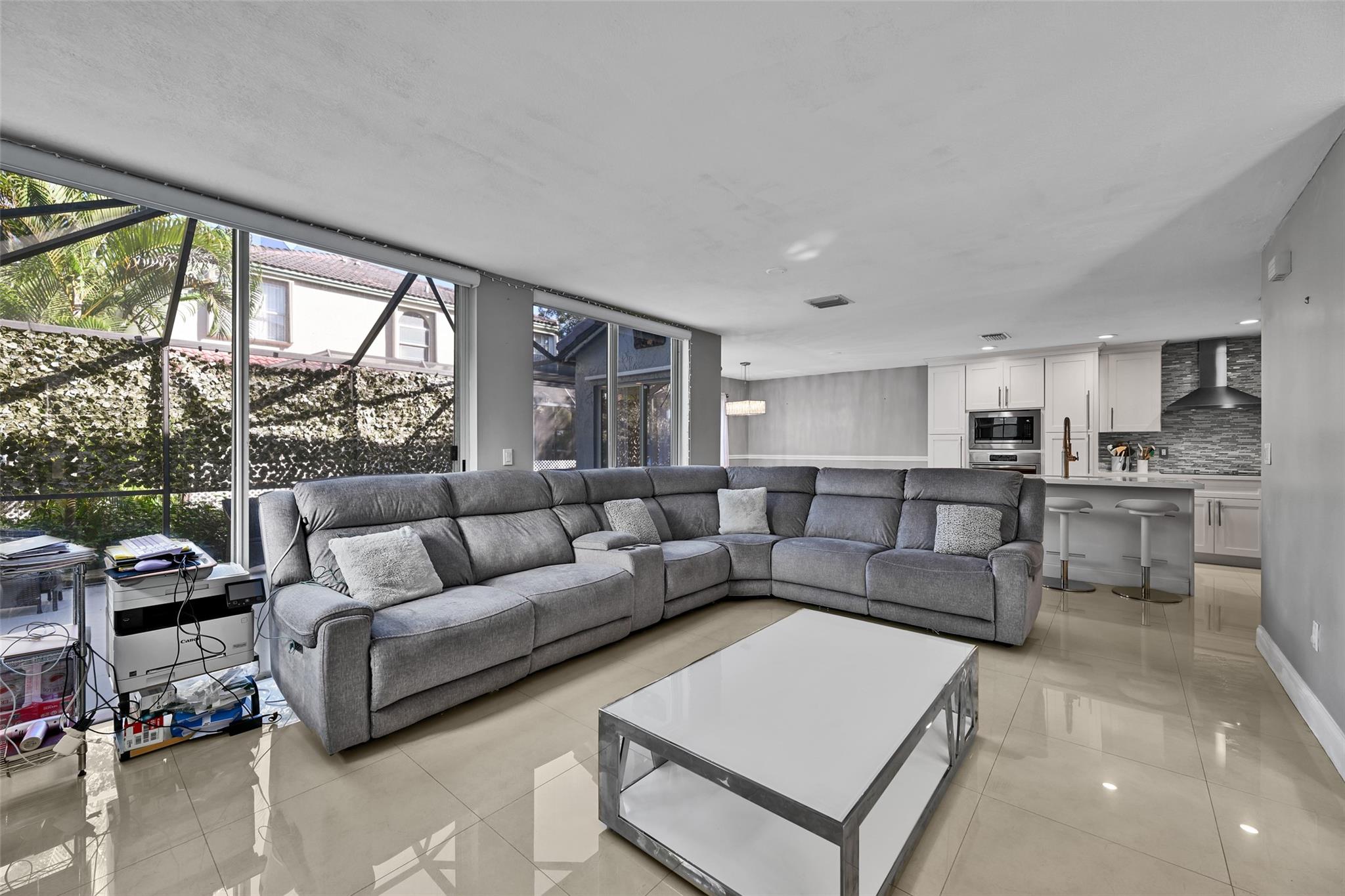 West Glen Manor 145-7 B - Residential