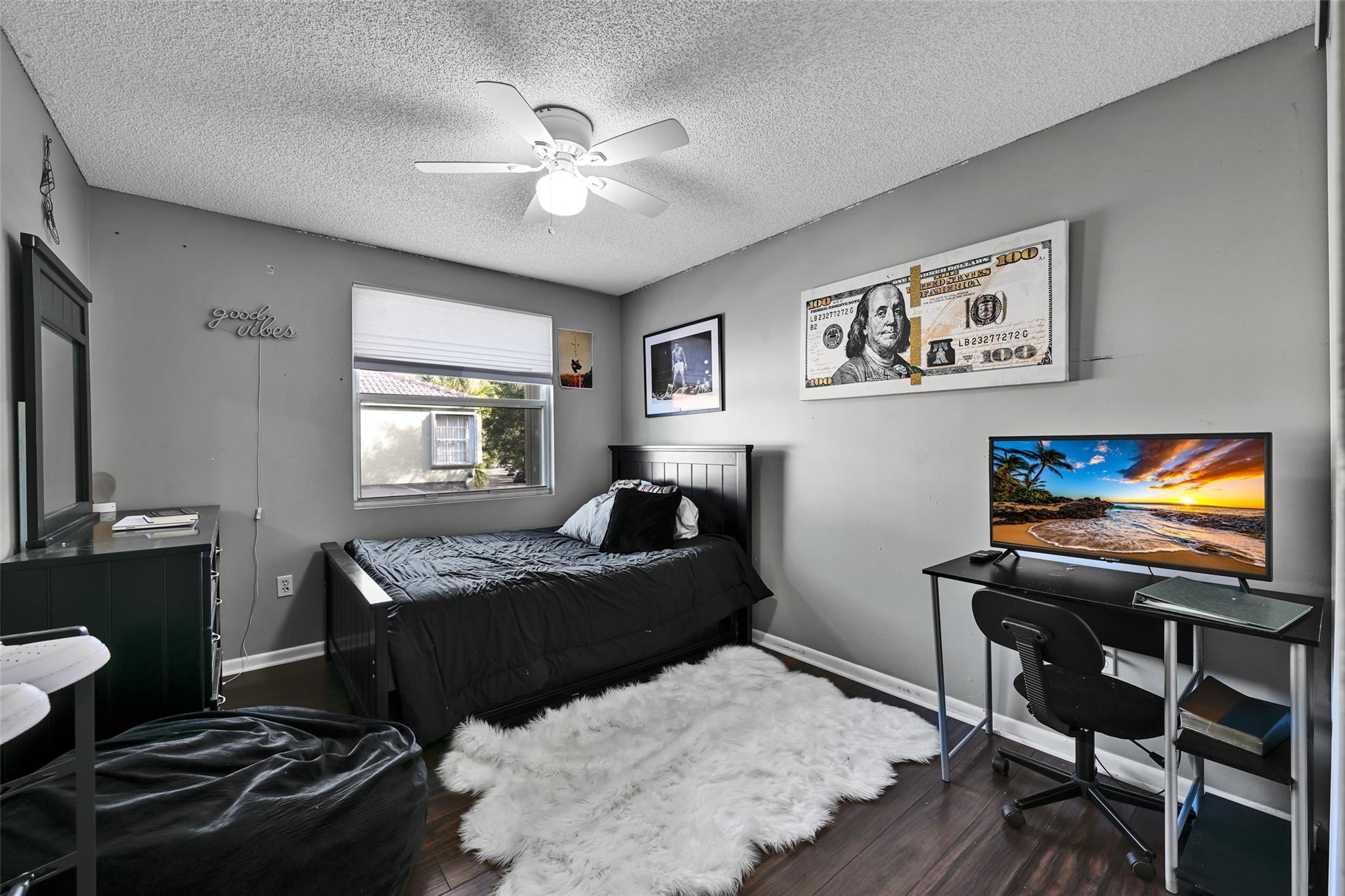 West Glen Manor 145-7 B - Residential