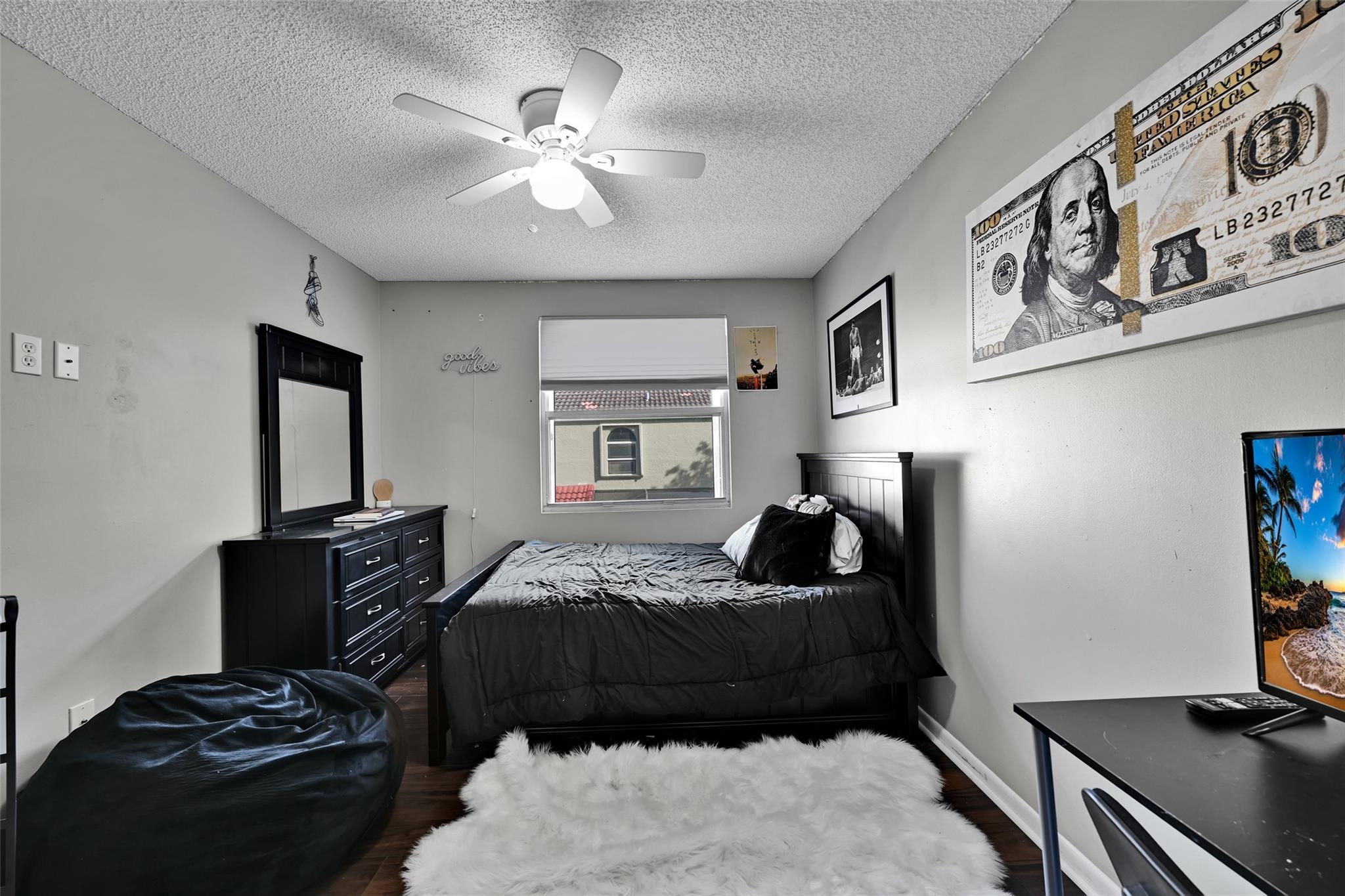 West Glen Manor 145-7 B - Residential