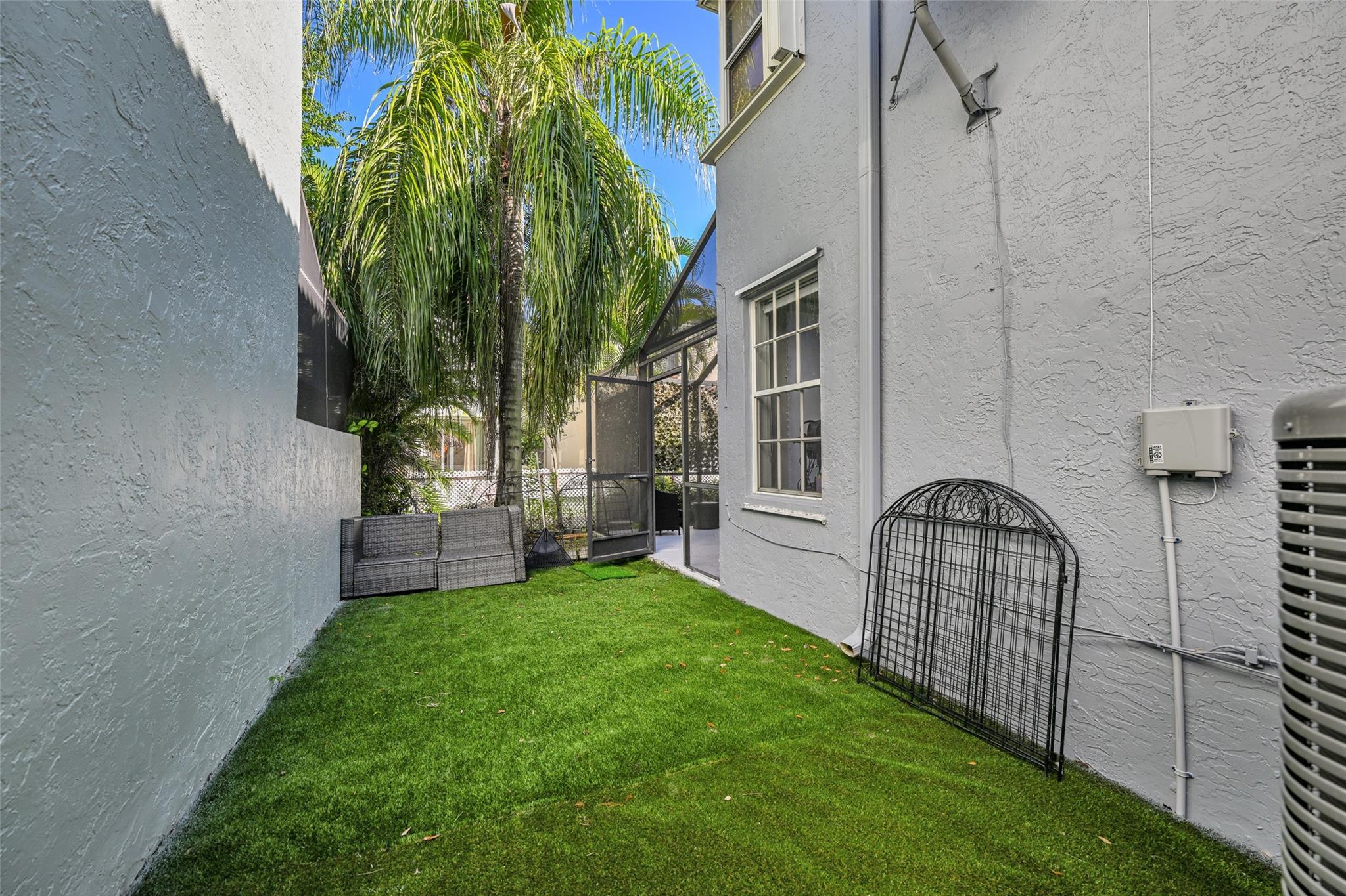 West Glen Manor 145-7 B - Residential