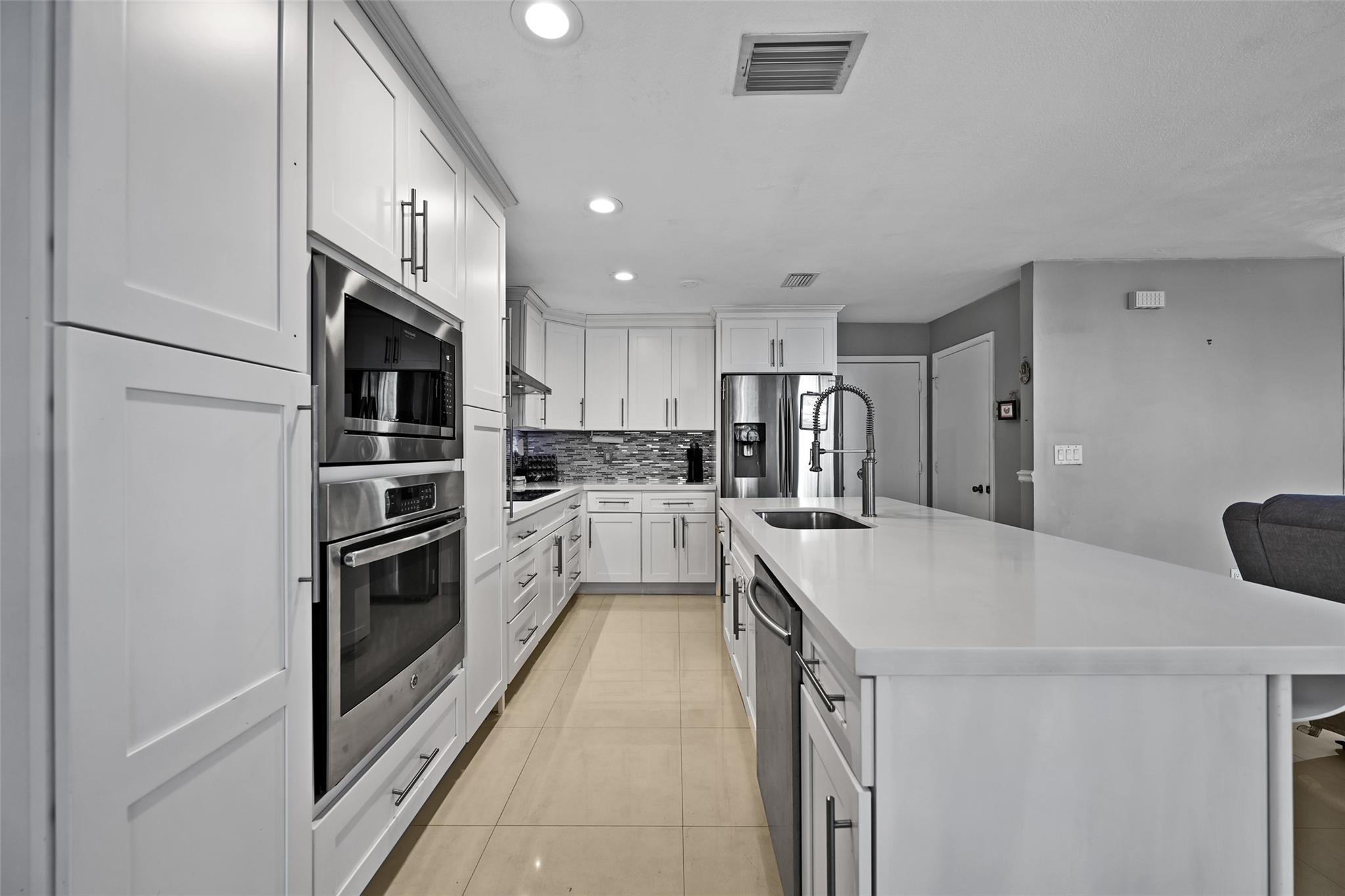 West Glen Manor 145-7 B - Residential