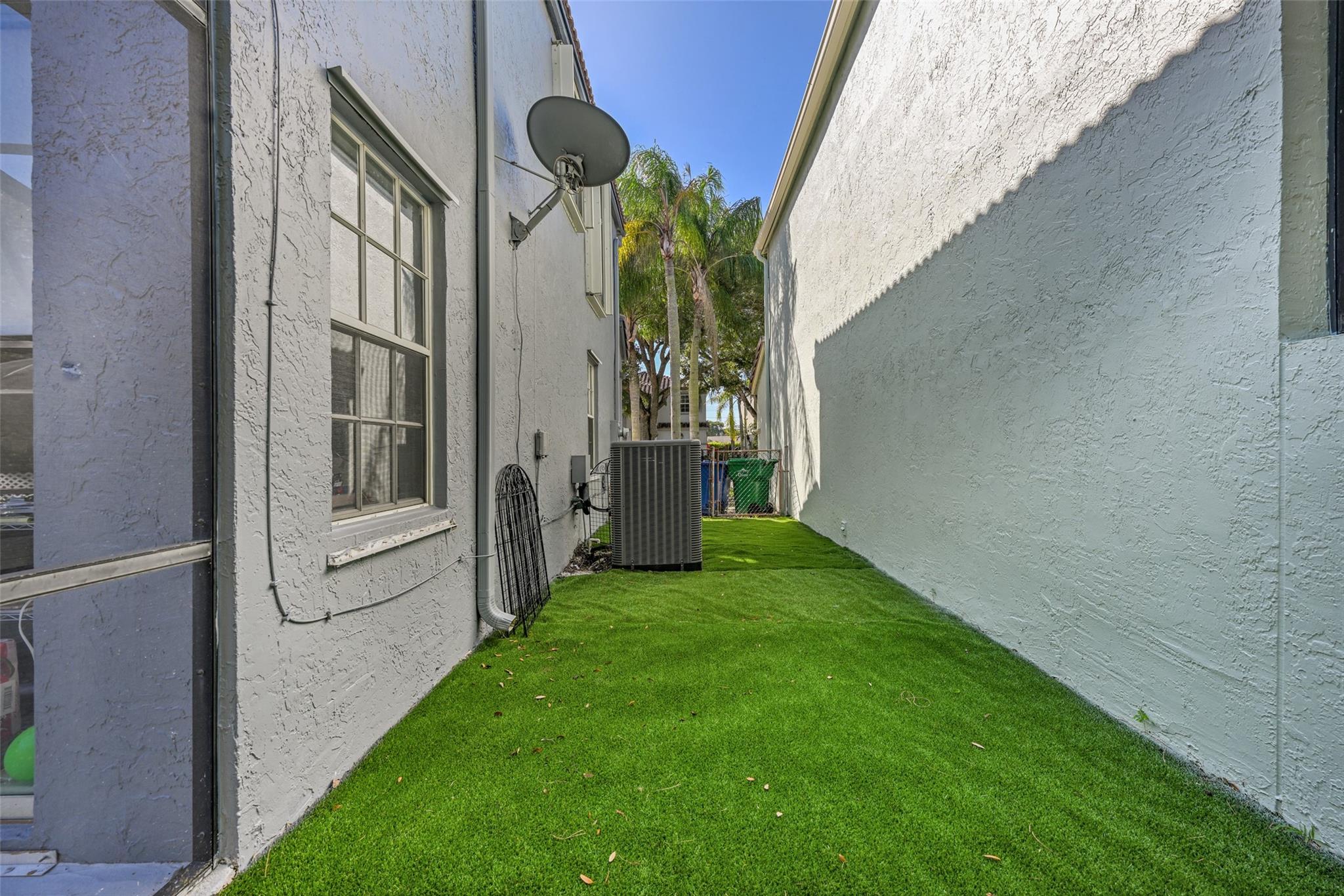 West Glen Manor 145-7 B - Residential