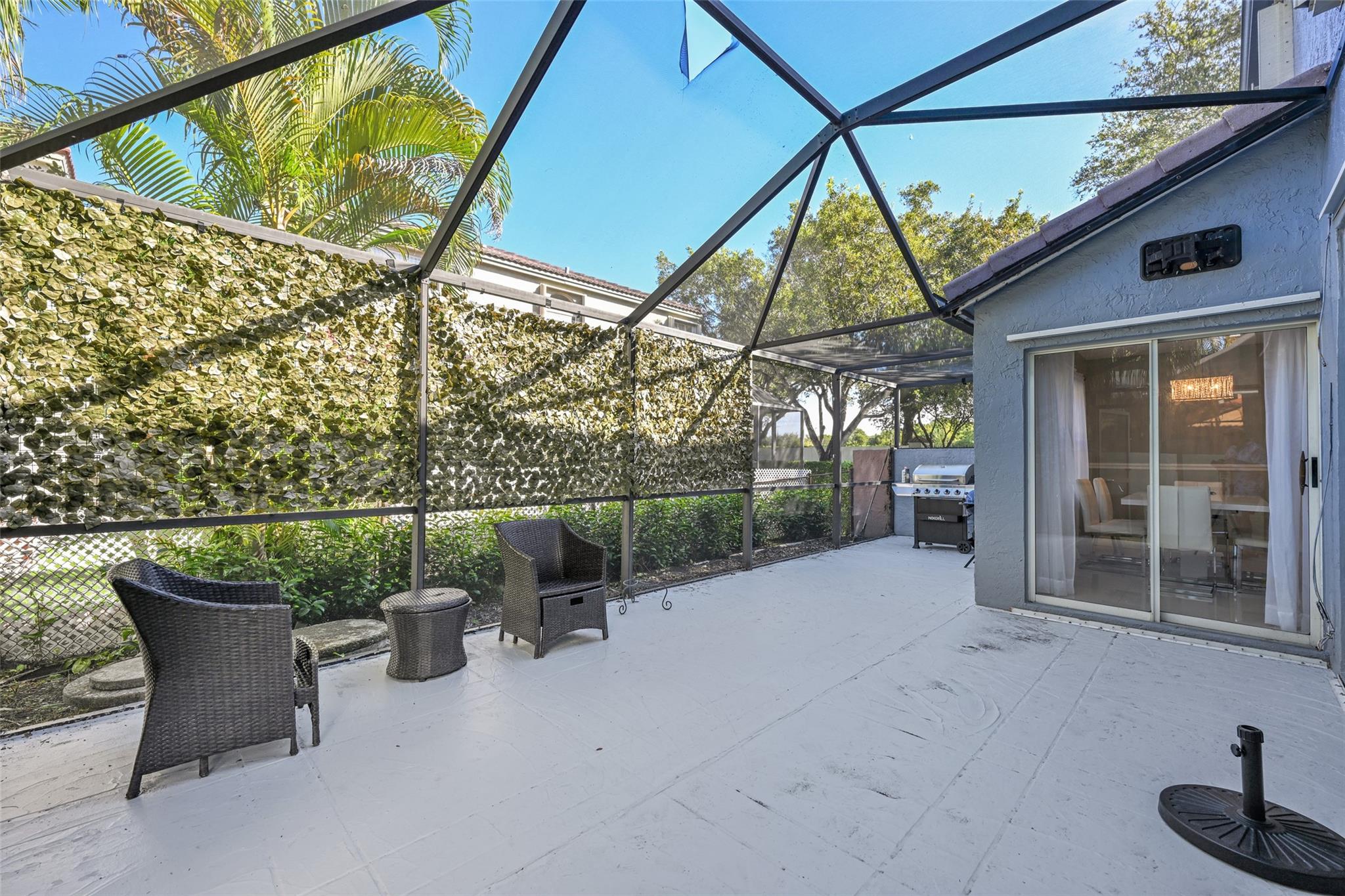 West Glen Manor 145-7 B - Residential