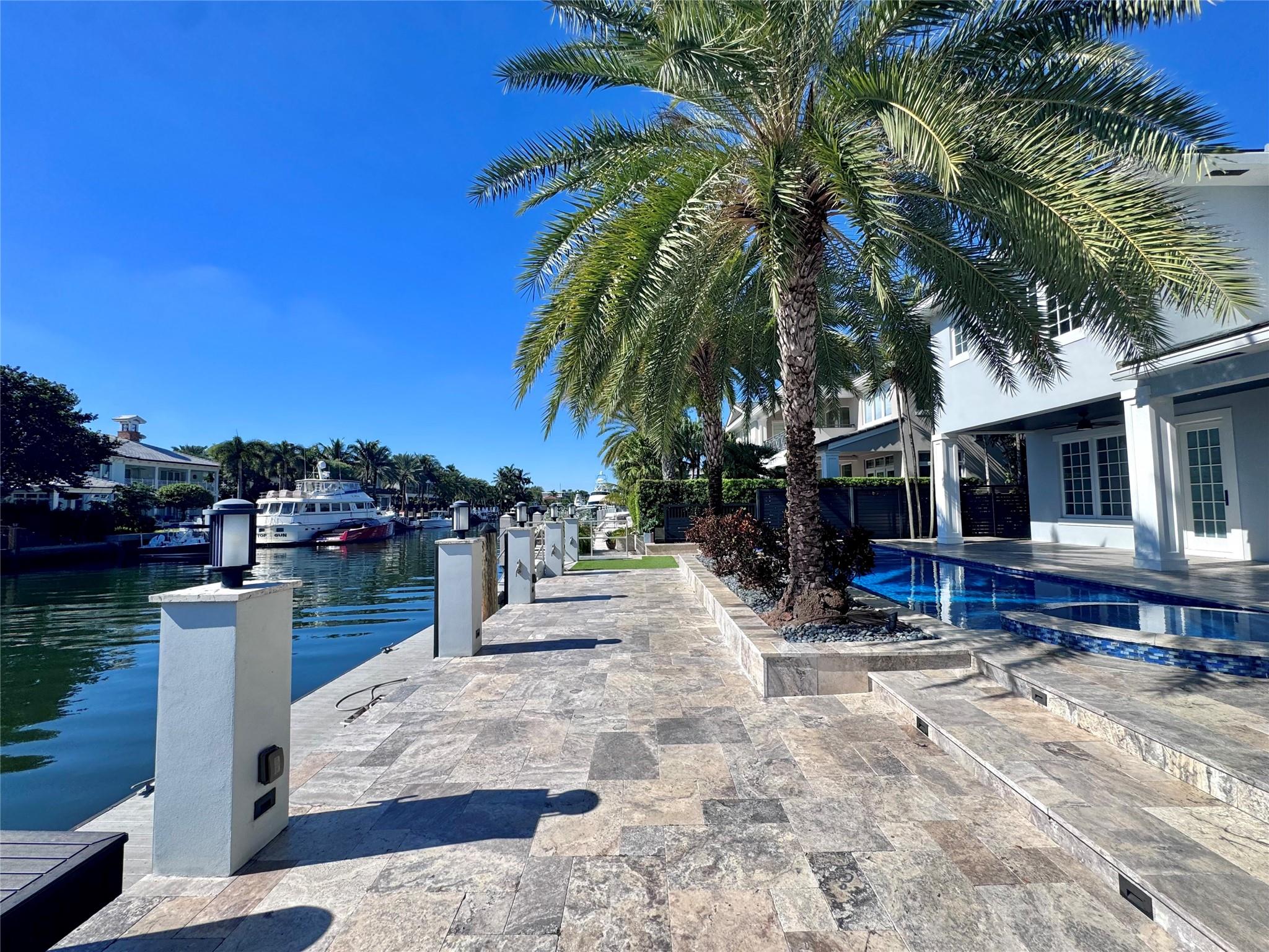 Rio Vista Isles - Residential