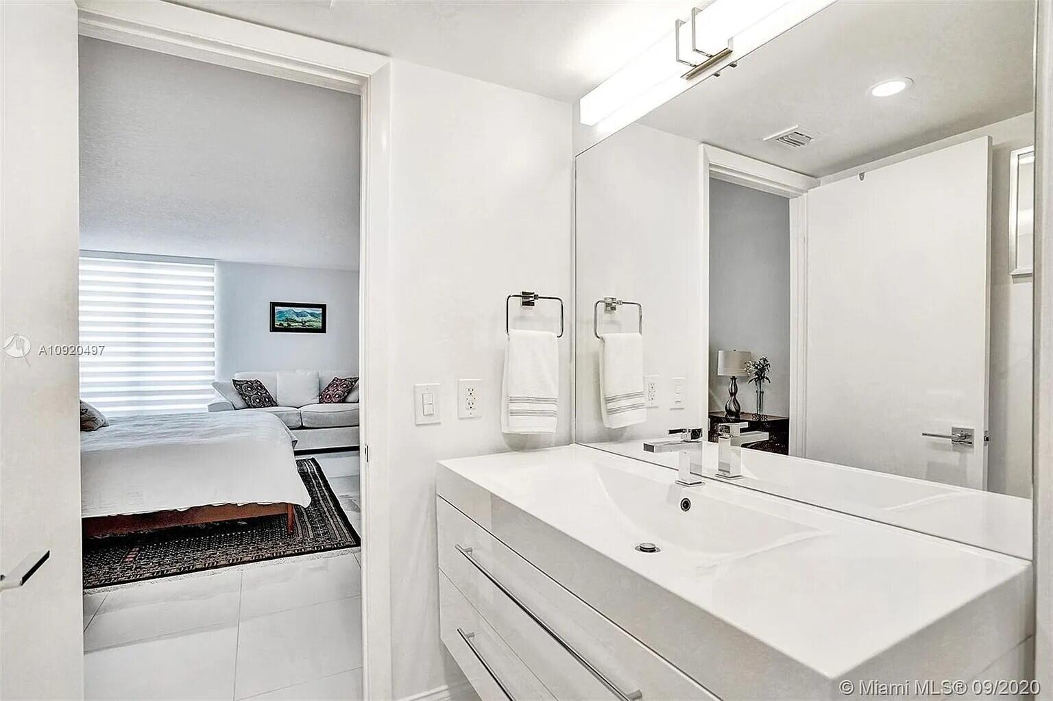 RIVER REACH CONDOMINIUM VI - Residential