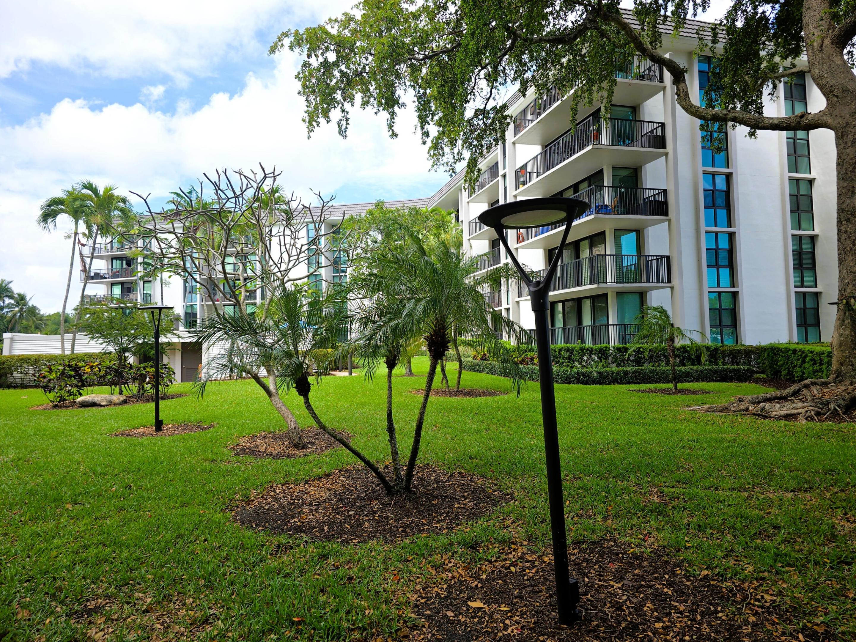 RIVER REACH CONDOMINIUM VI - Residential