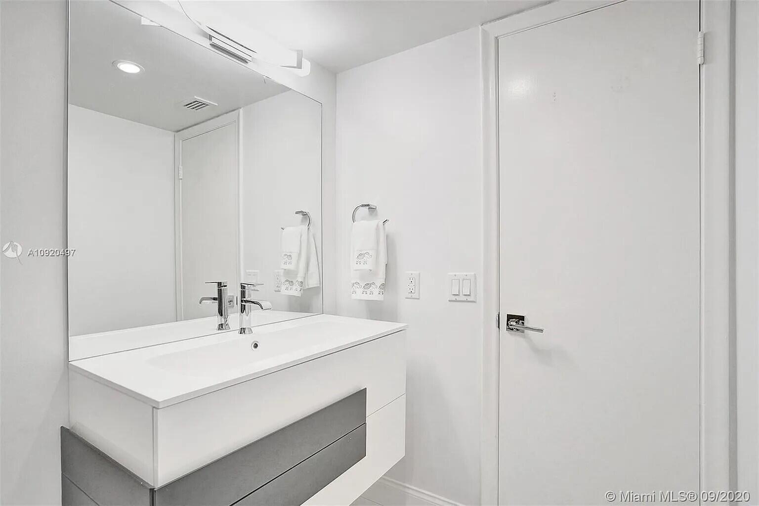 RIVER REACH CONDOMINIUM VI - Residential