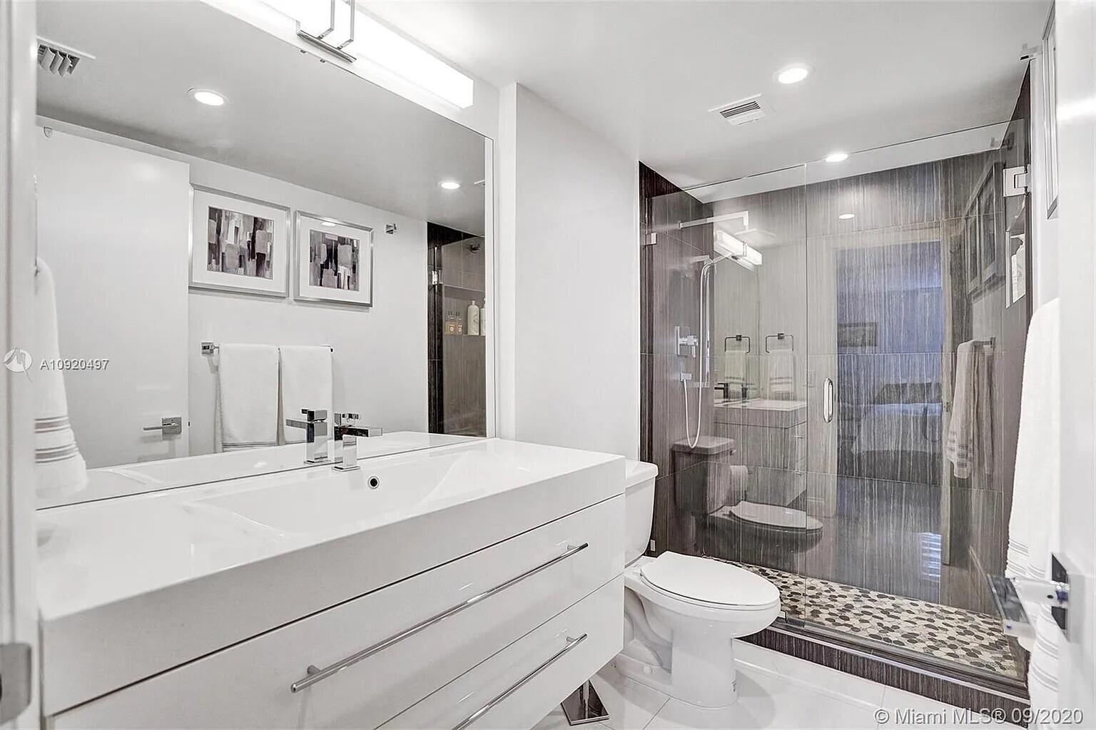 RIVER REACH CONDOMINIUM VI - Residential