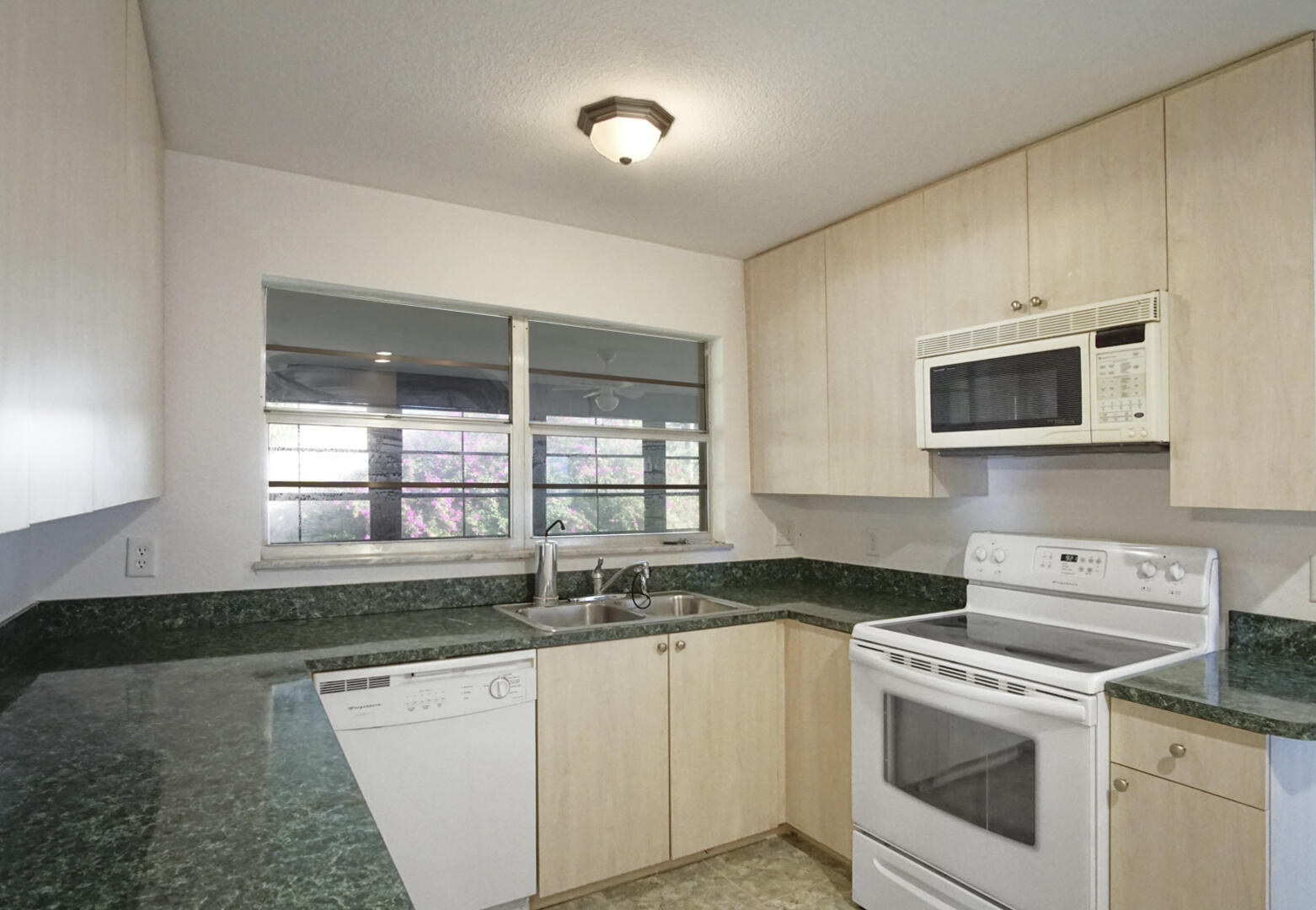 SOUTH PORT ST. LUCIE UNIT 05 - Residential