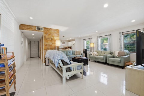 Tiny photo for 3050 N Riverside Drive #1a, Coral Springs, FL 33065 (MLS # B26028371)