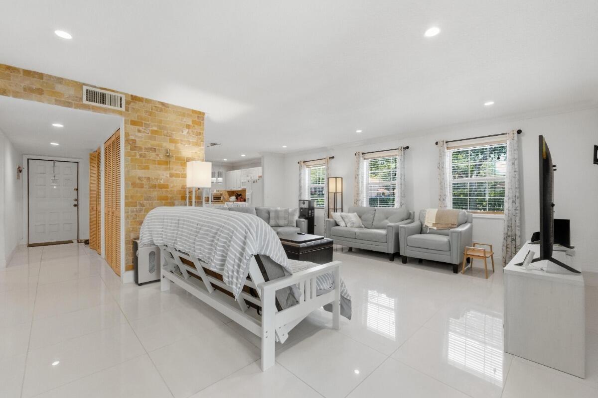RIVERSIDE ESTATES CONDO - Residential