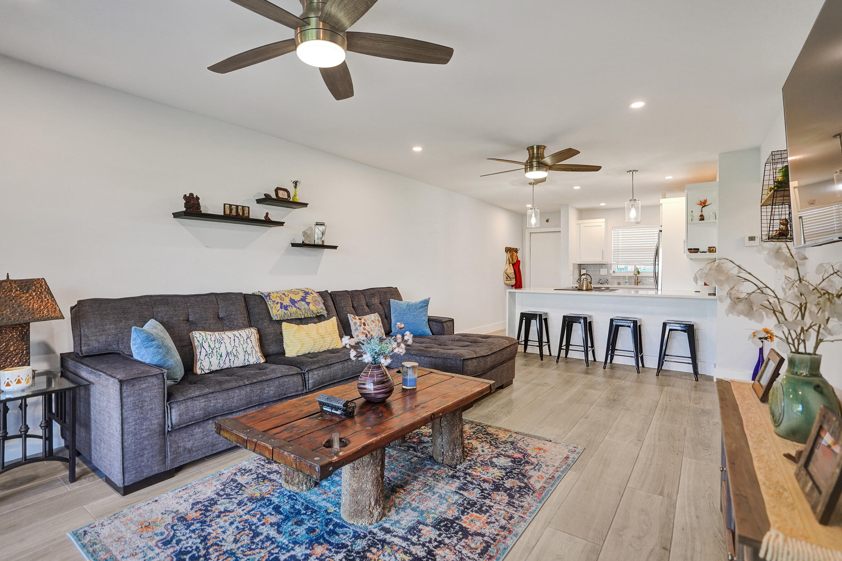 ISLAND TOWERS INC CONDO - Residential