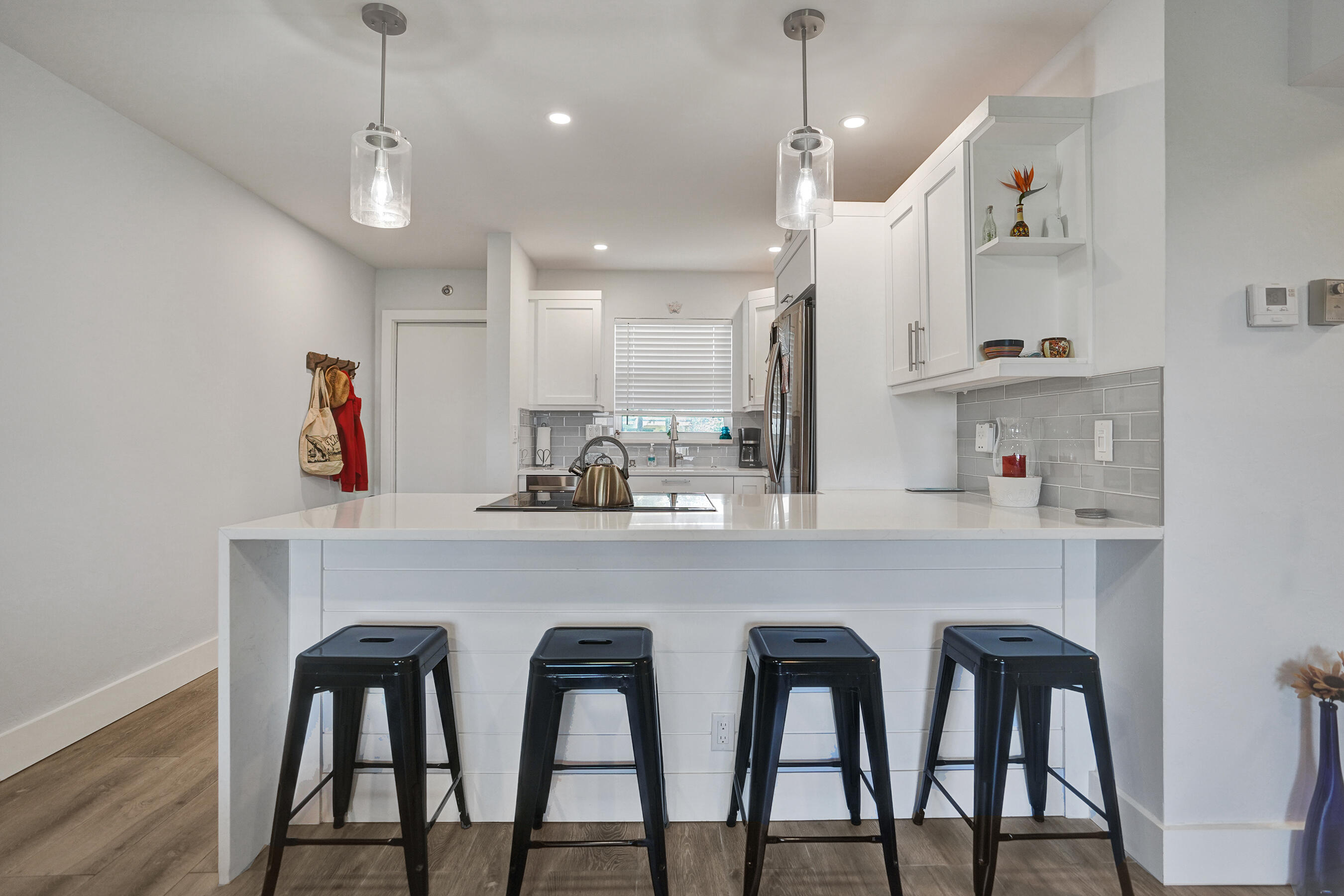 ISLAND TOWERS INC CONDO - Residential