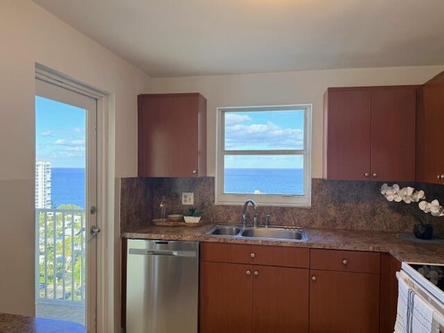 ARISTOCRAT OCEAN AND - Residential