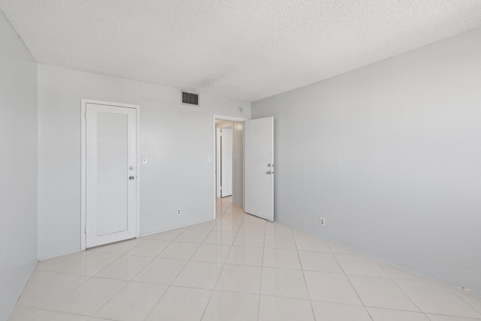 ARISTOCRAT OCEAN AND - Residential