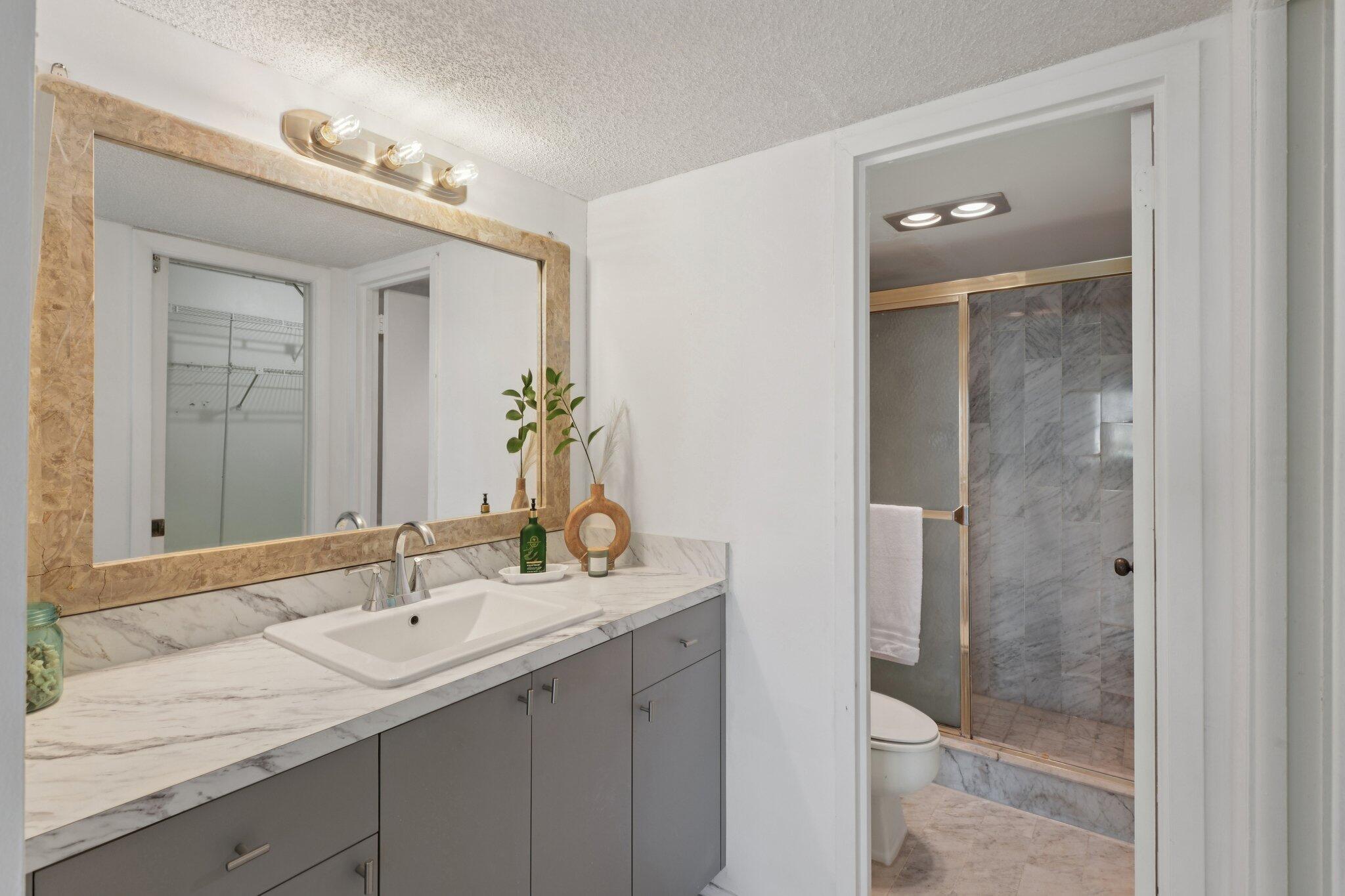 ARISTOCRAT OCEAN AND - Residential