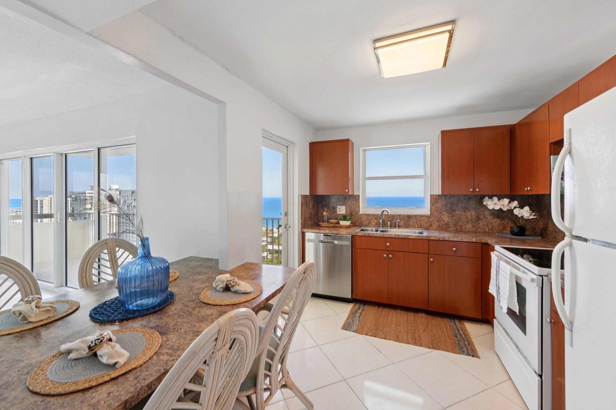 ARISTOCRAT OCEAN AND - Residential